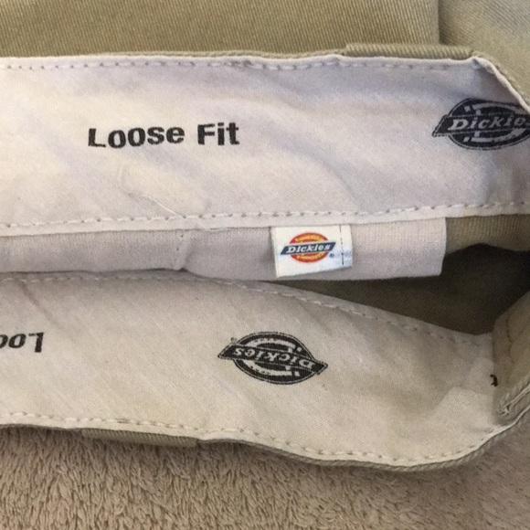 Tan Dickies shorts loose fit 36 waist 💕 - Picture 8 of 8